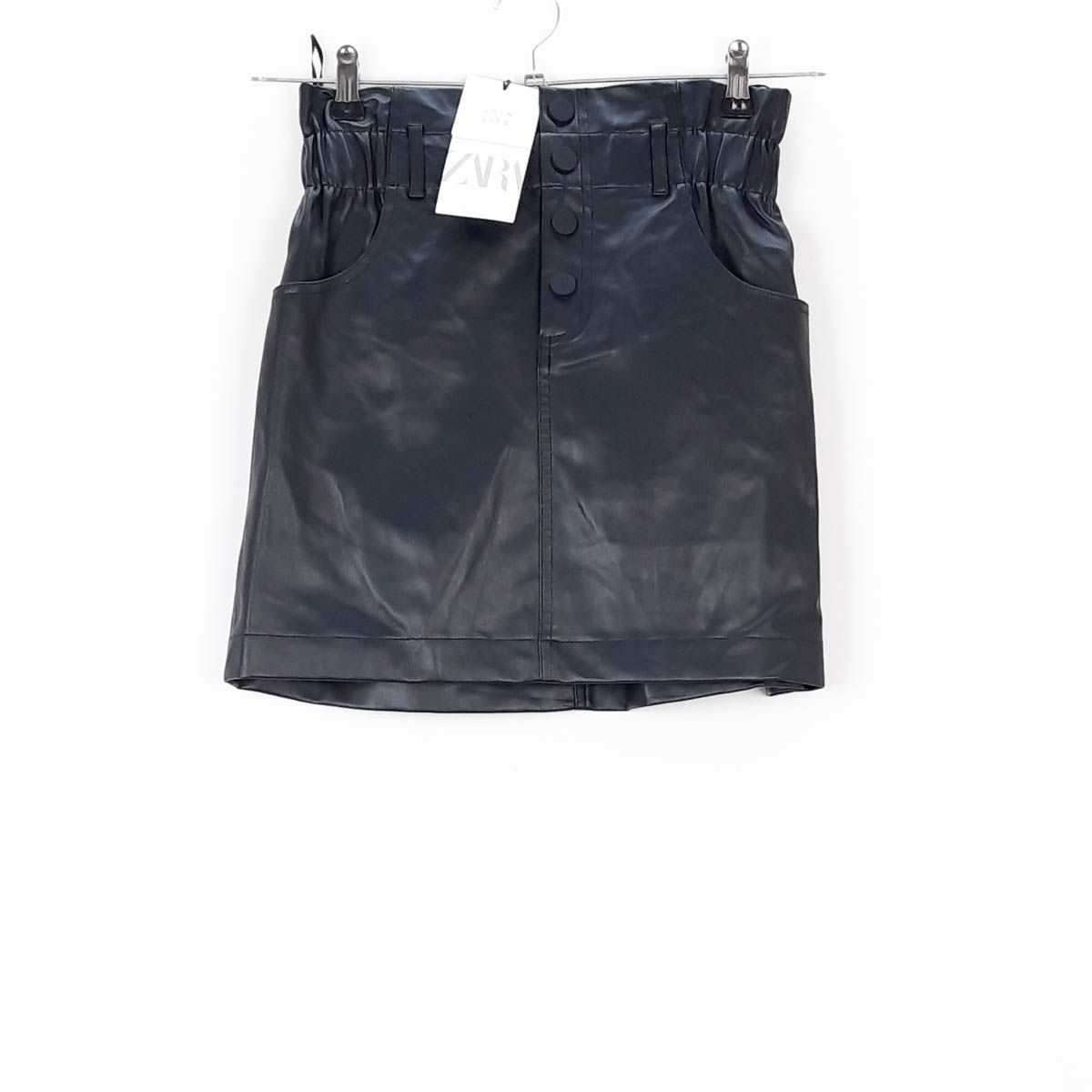 Falda NUEVA tipo piel Zara Talla S
