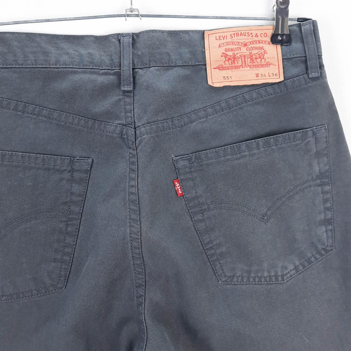 Levi´s 551 tela fina Talla ESPAÑA 42-44 W34