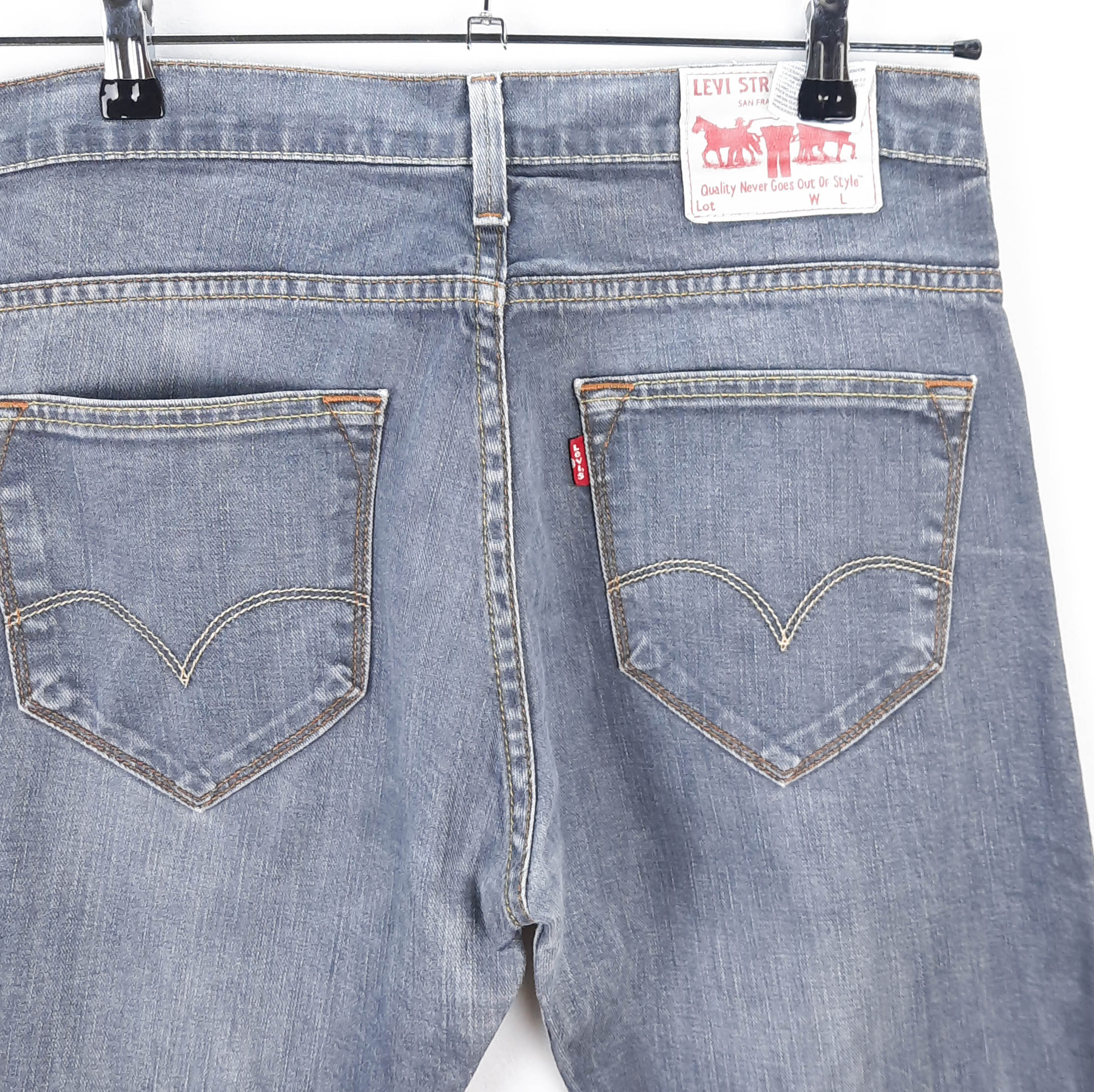 Levi's Talla ESPAÑA 42-44 W32 de Segunda Mano