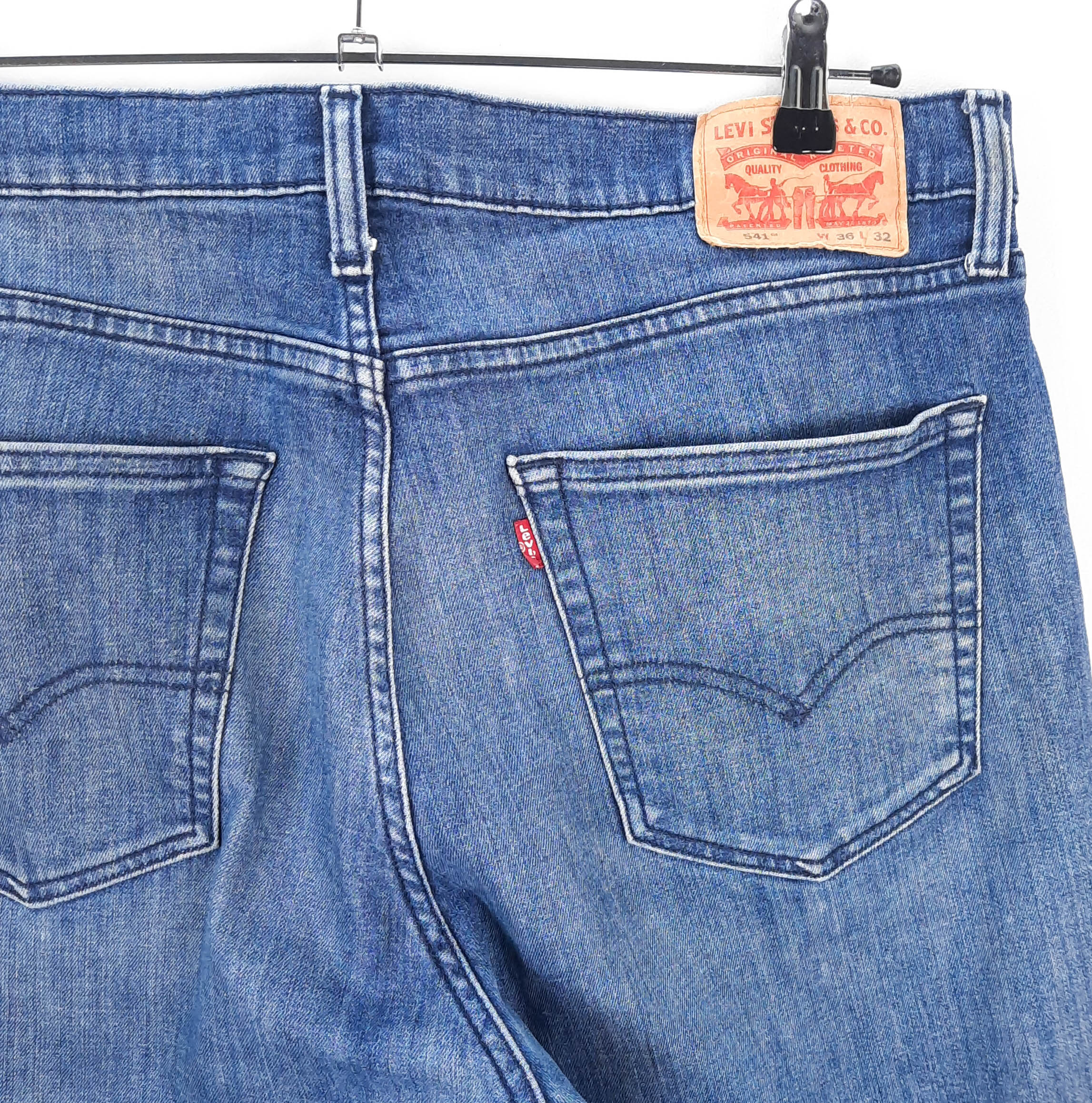 Levi's 541 Talla ESPAÑA 48 W36 de Segunda Mano