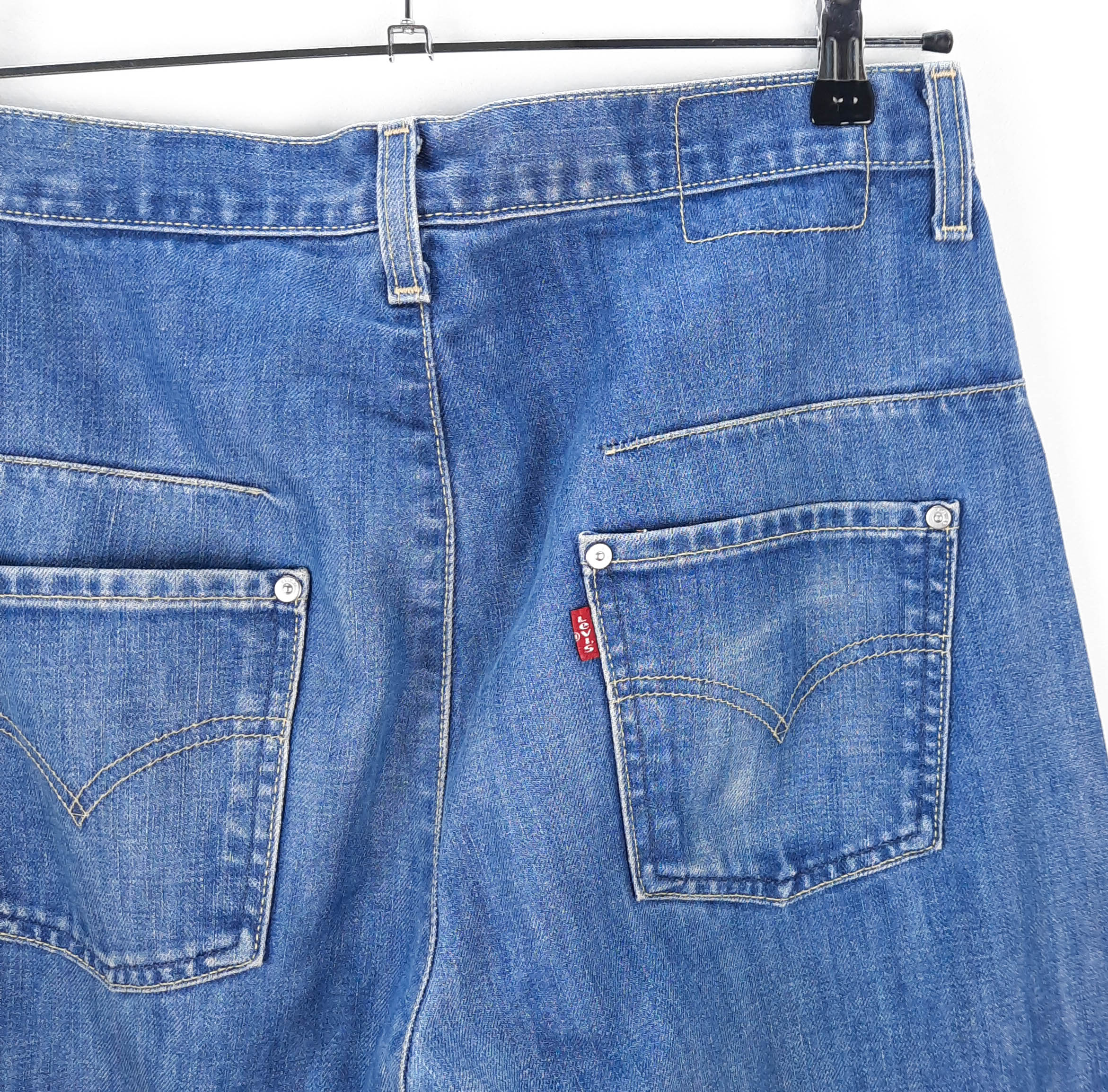 Levi's Engineered Jeans Talla ESPAÑA 40-42 W31 de Segunda Mano