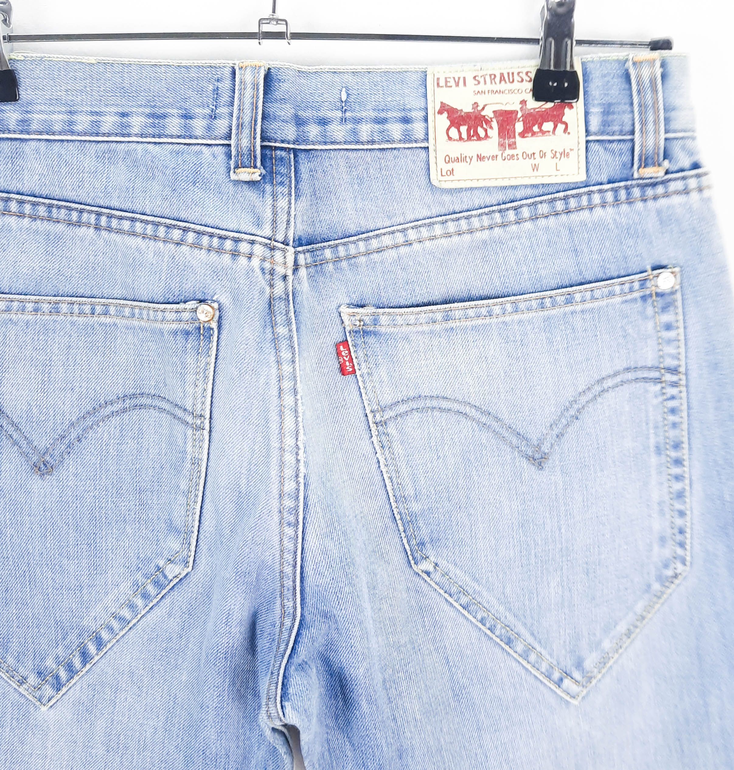 Levi's 504 Straight Talla ESPAÑA 42 W32 de Segunda Mano