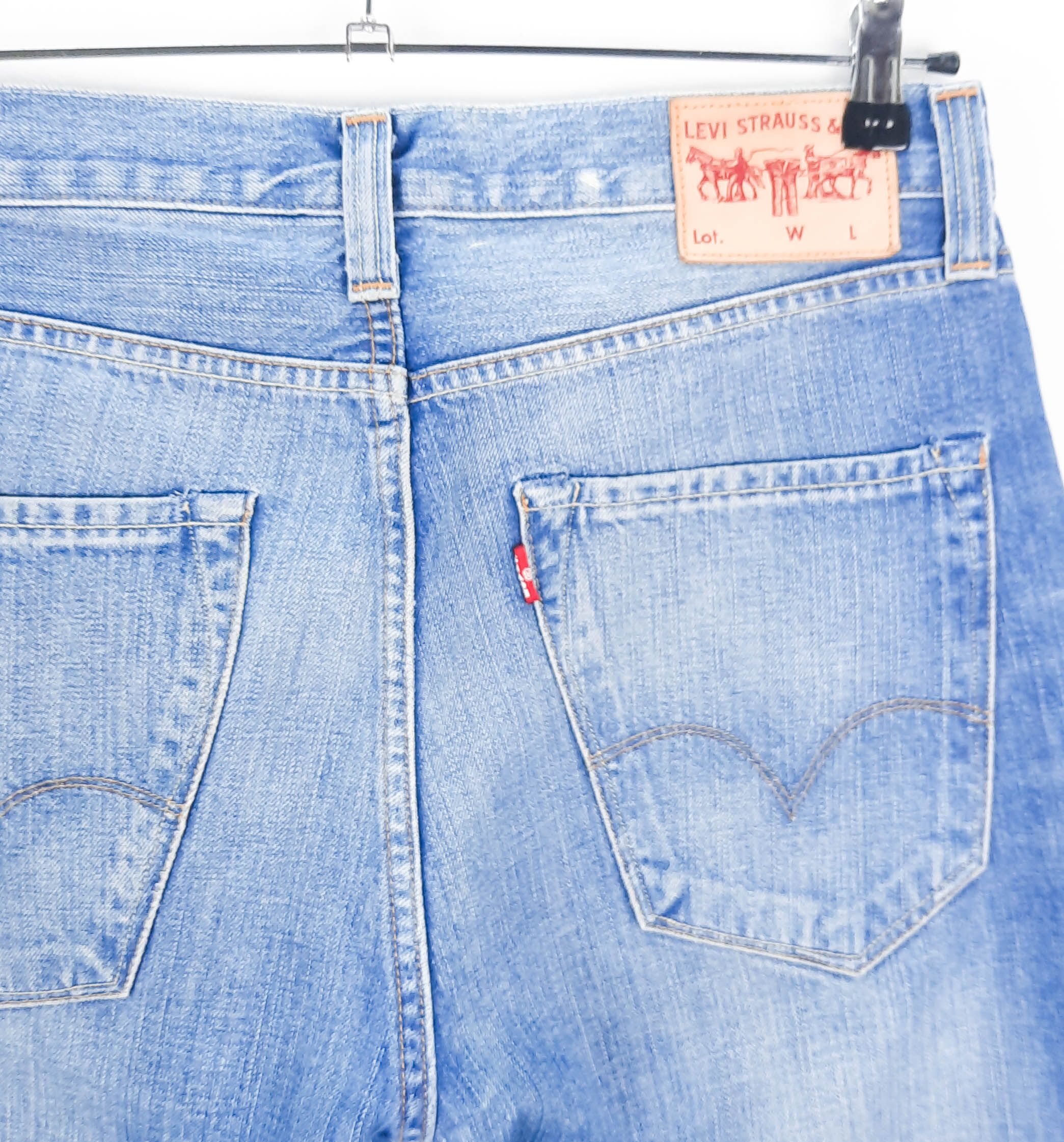Levi's Talla ESPAÑA 42 W31 de Segunda Mano