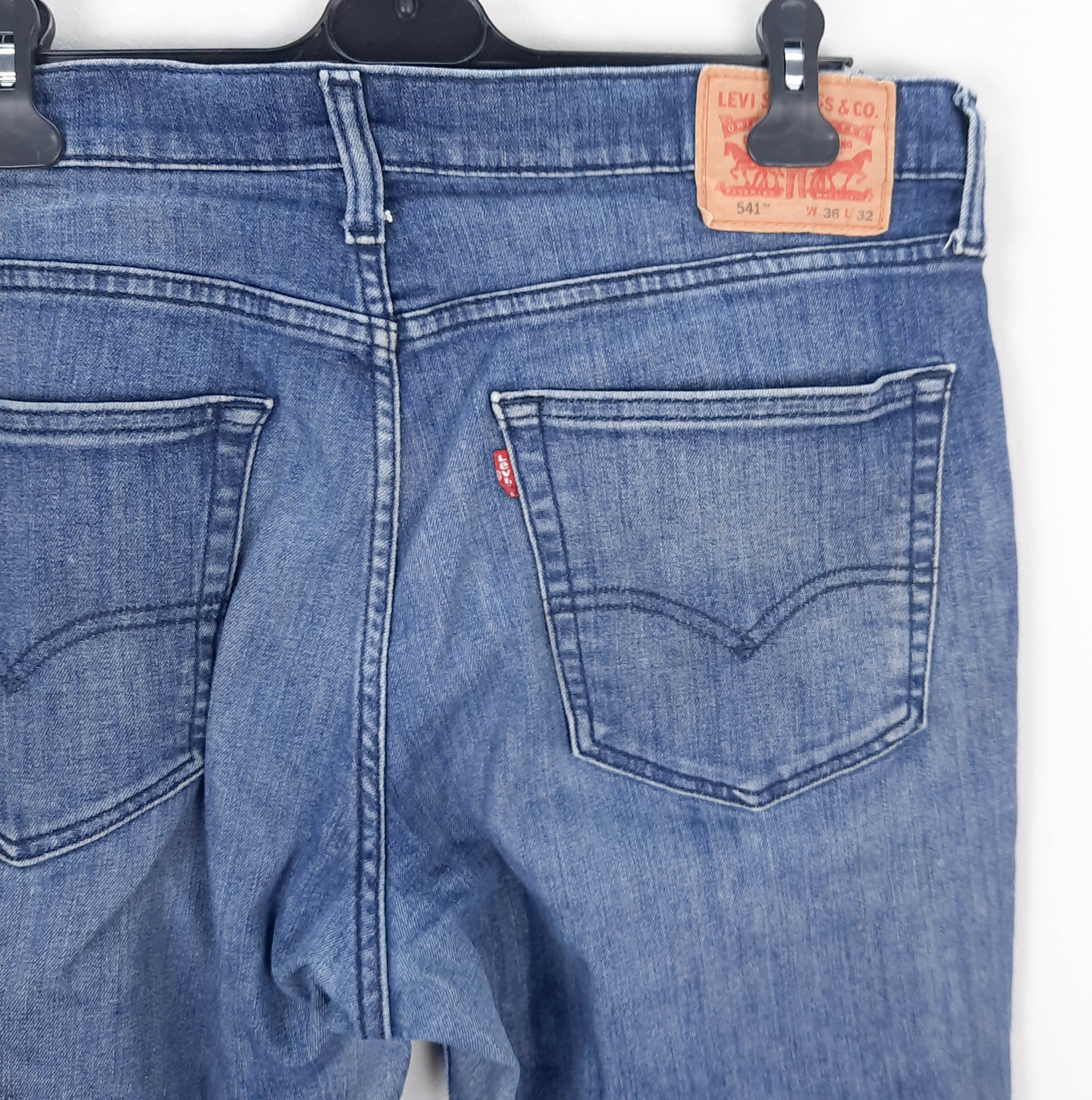 Levi's 541 Talla ESPAÑA 48-50 W36 de Segunda Mano