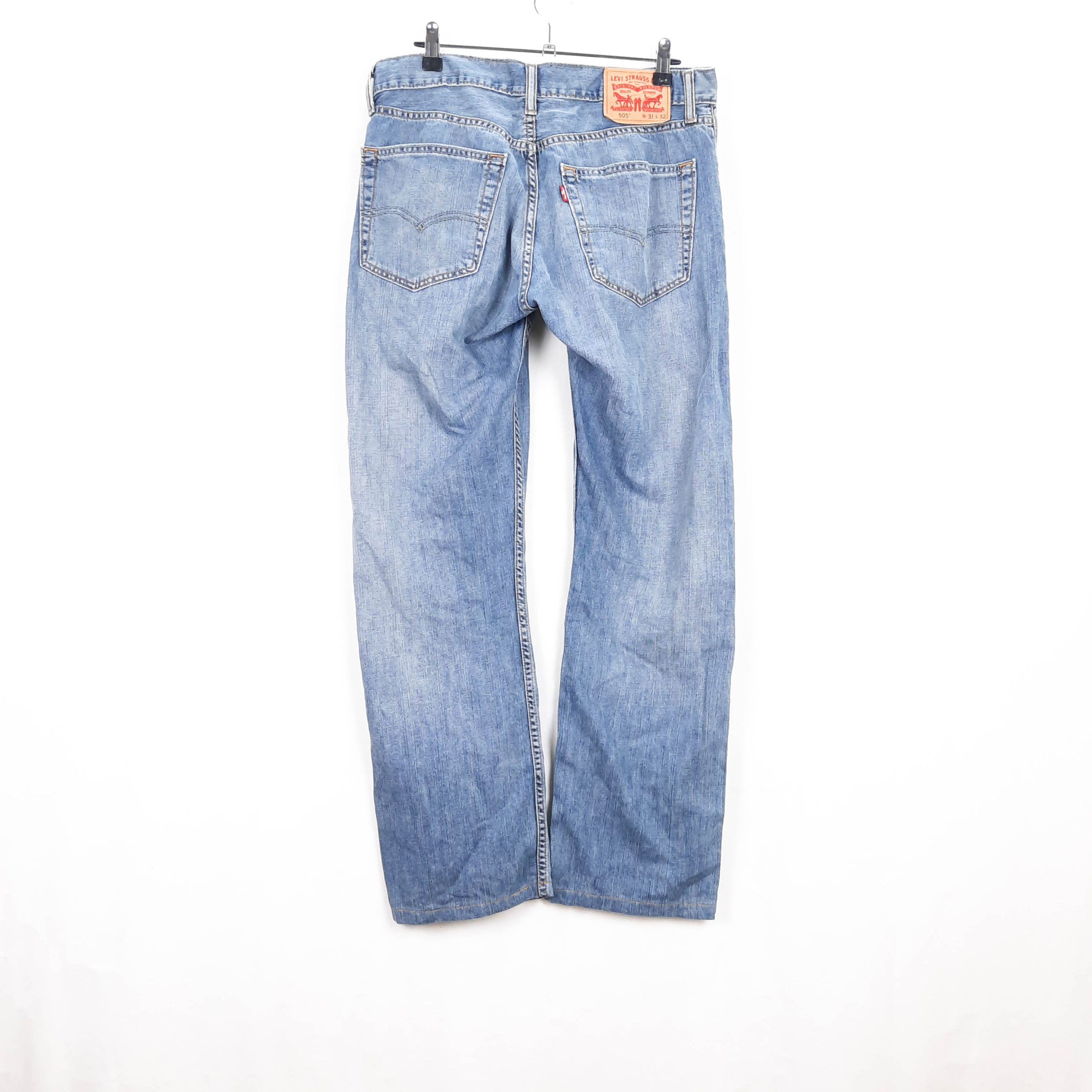 Levi's 505 Talla ESPAÑA 42 W31 de Segunda Mano
