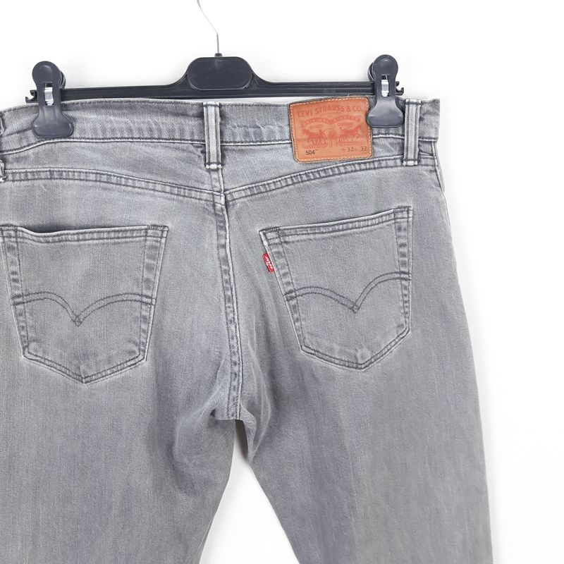 Levi's 504 Talla ESPAÑA 44 W32 de Segunda Mano