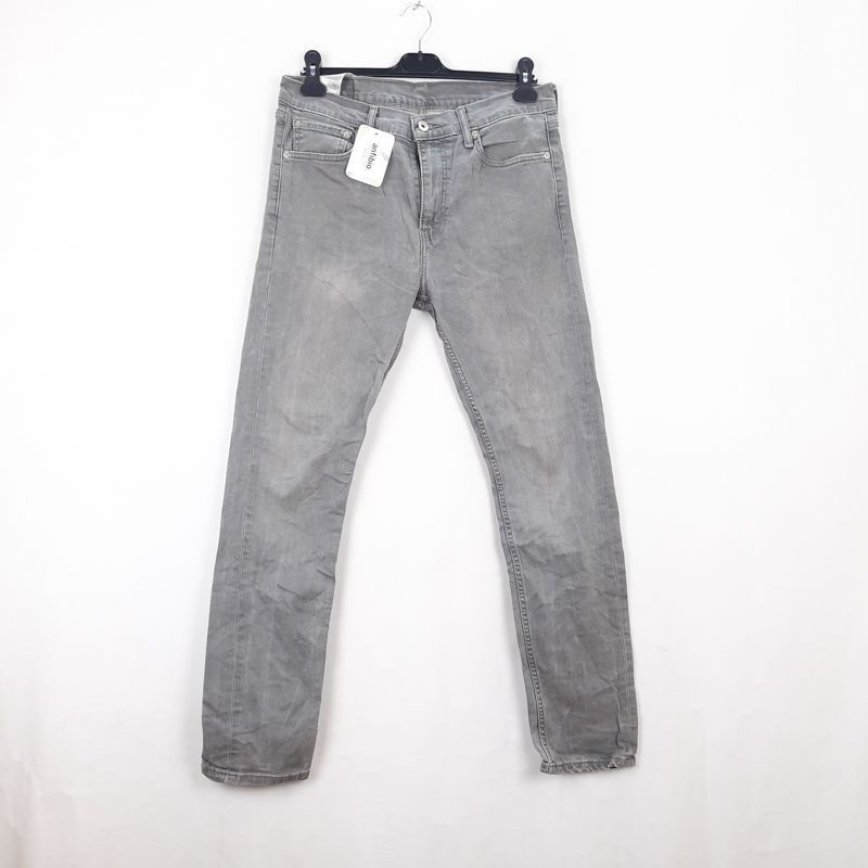 Levi's Talla ESPAÑA 42 W33 de Segunda Mano