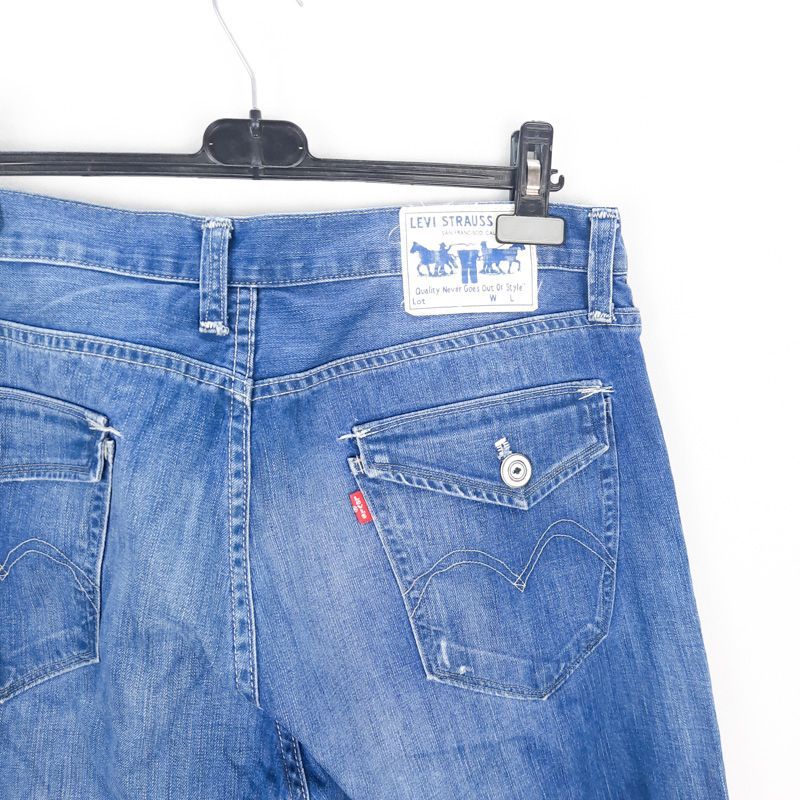 Levi's Edición Especial Talla ESPAÑA 44-46 de Segunda Mano