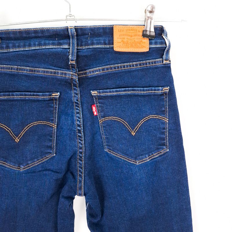 Levi's 721 High Rise Skinny Premium Talla ESPAÑA 32 W25 de Segunda Mano