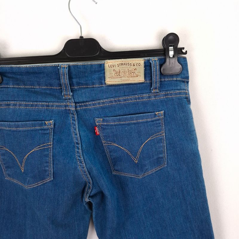 Levi's Talla ESPAÑA 40 W28 de Segunda Mano