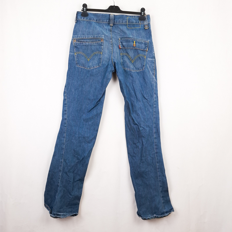 Levi's Engineered Jeans Talla ESPAÑA 42 W32 de Segunda Mano