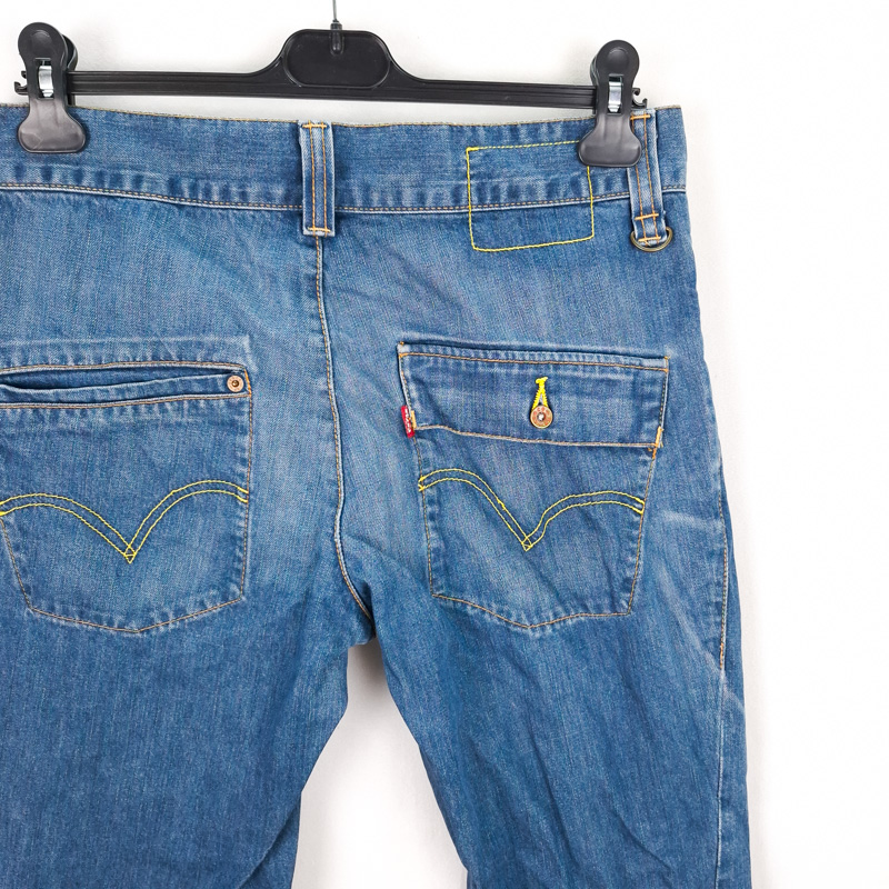 Levi's Engineered Jeans Talla ESPAÑA 42 W32 de Segunda Mano