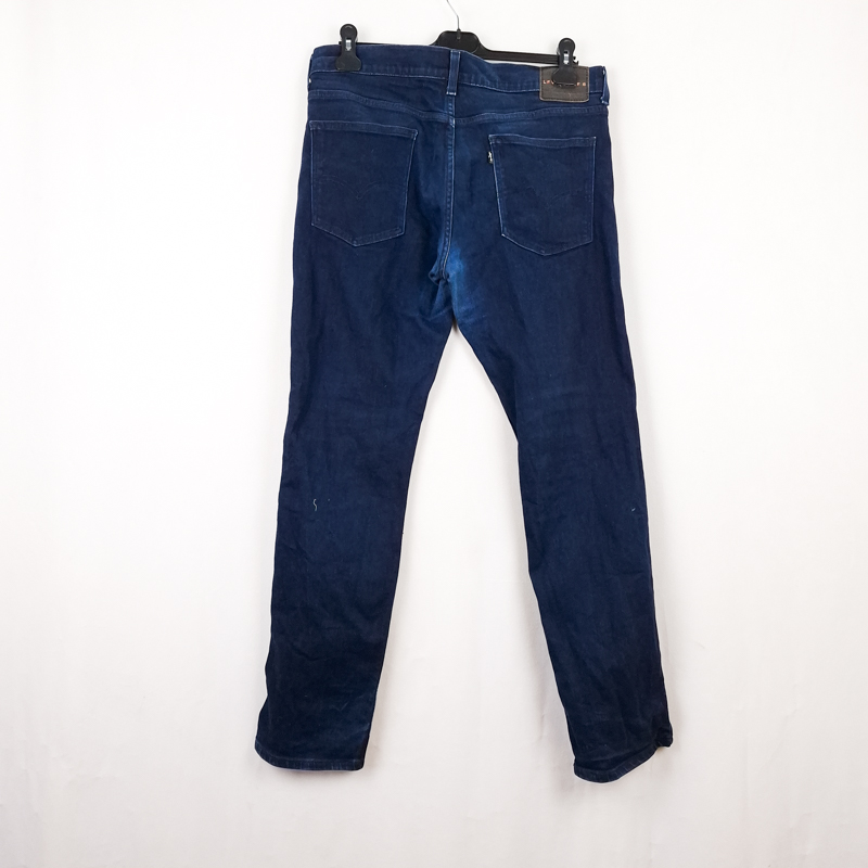 Levi's Line Talla ESPAÑA 44 W34 de Segunda Mano