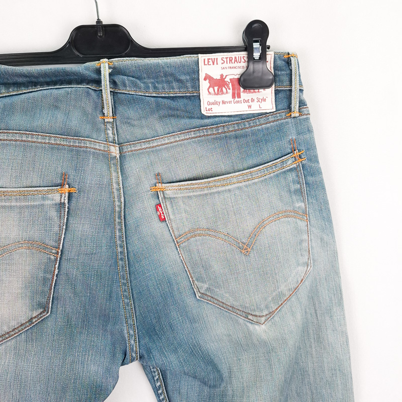 Levi's 504 Talla ESPAÑA 42 W31 de Segunda Mano