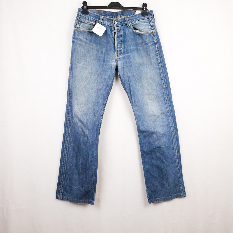 Levi's 501 Talla ESPAÑA 42 W33 de Segunda Mano