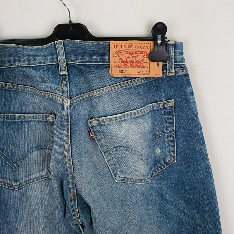 Levi's 501 Talla ESPAÑA 42 W32 de Segunda Mano