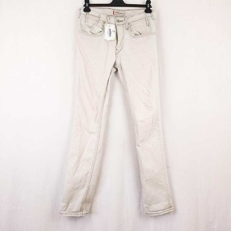 Levi's 513 Skinny Leg Talla ESPAÑA 40 W32 de Segunda Mano