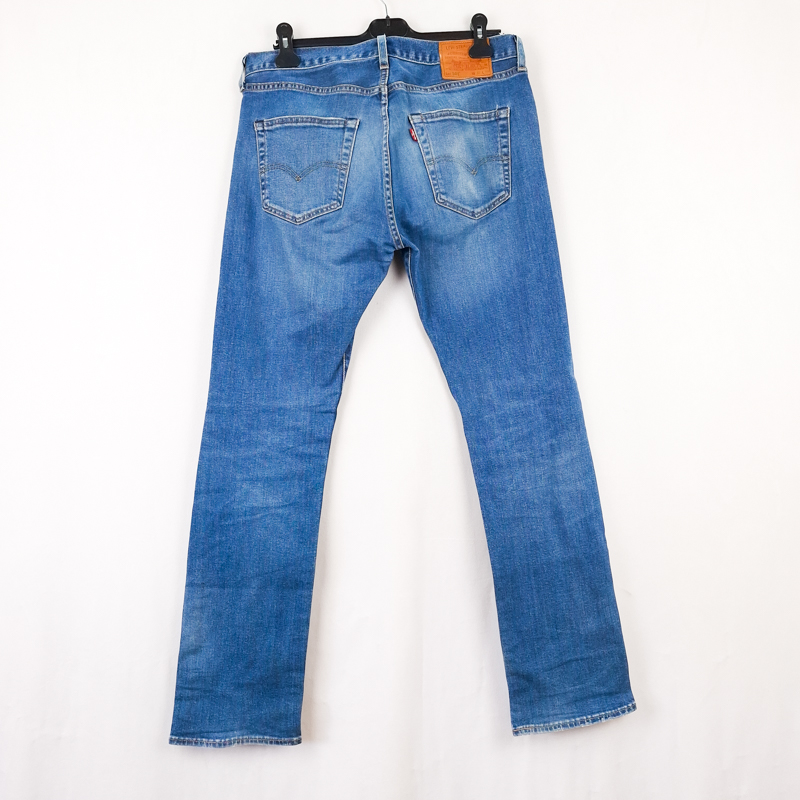 Levi's 501 Premium Elásticos Talla ESPAÑA 42 W32 de Segunda Mano