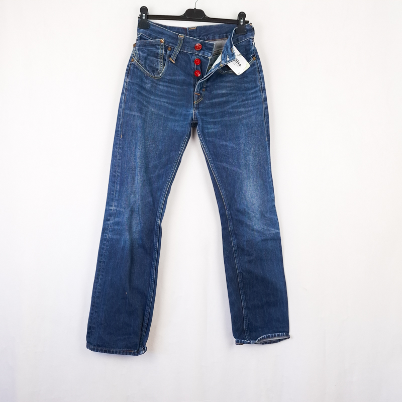 Levi's Edición Especial Talla ESPAÑA 38 W29 de Segunda Mano