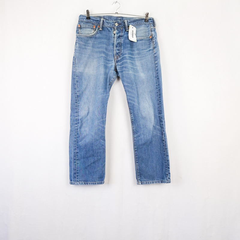 Levi's 501 Talla ESPAÑA 42 W32 de Segunda Mano