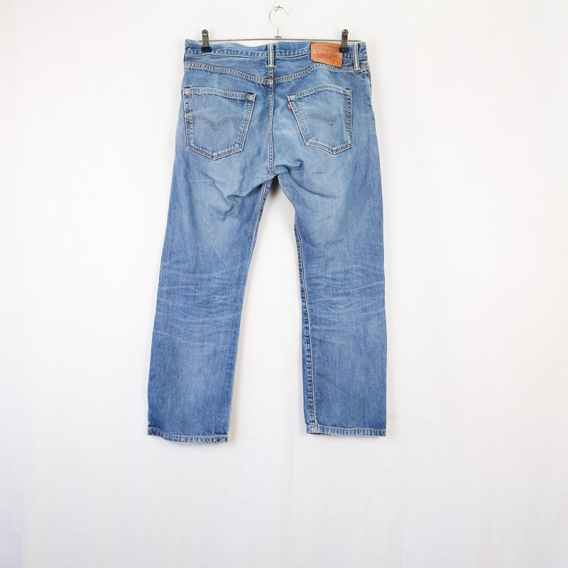 Levi's 501 Talla ESPAÑA 42 W32 de Segunda Mano