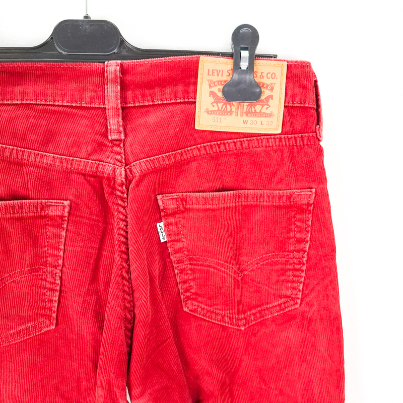 Levi's 511 de pana Talla ESPAÑA 40-42 W30 de Segunda Mano