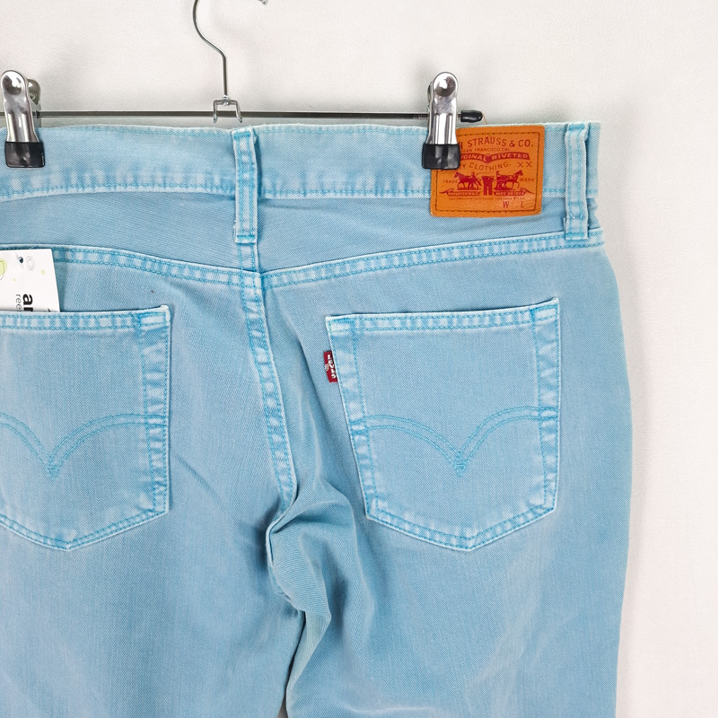 Levi's Talla ESPAÑA 42 W27 de Segunda Mano