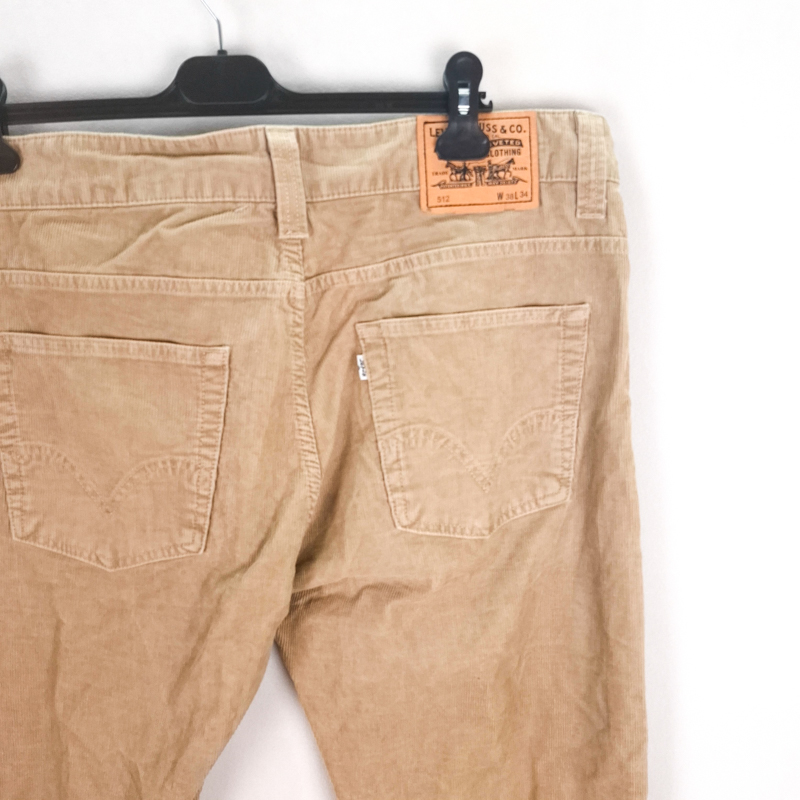 Levi's 512 de pana White Tab Talla ESPAÑA 50-52 W38 de Segunda Mano