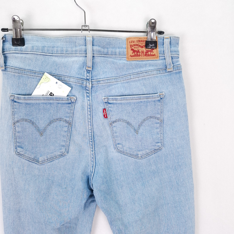 Levi's 720 High Rise Super Skinny Talla España 34-36 W25 de Segunda Mano