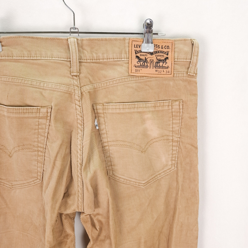 Levi's 511 de pana Talla ESPAÑA 44 W32 de Segunda Mano