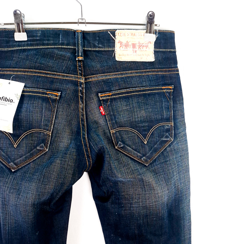 Levi's 519 Slim Talla España 38 W29 de Segunda Mano