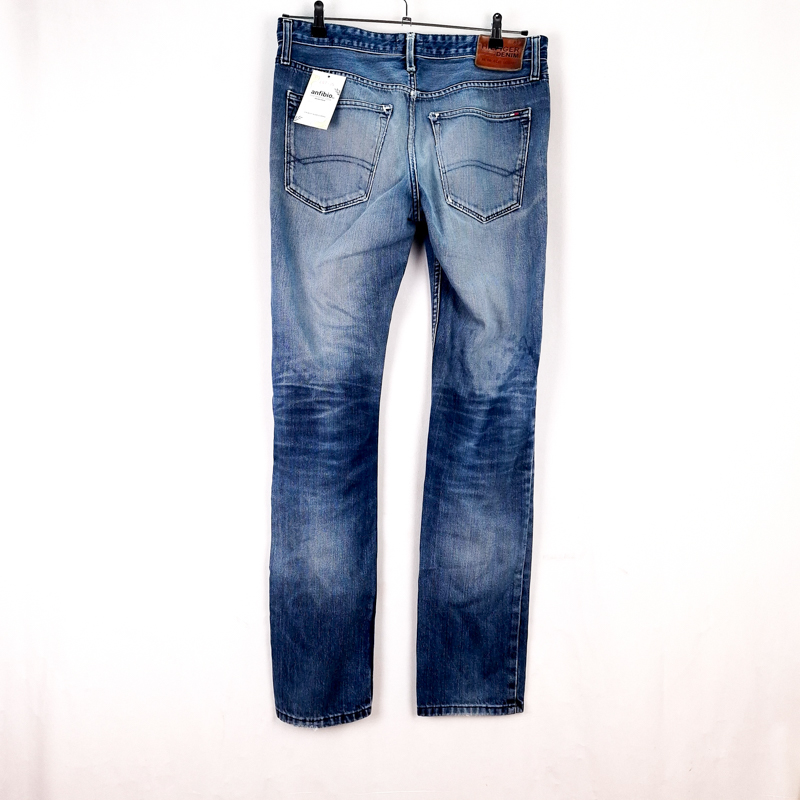 Pantalones vaqueros Tommy Hilfiger Talla España 44 W33 de Segunda Mano