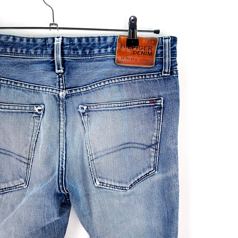 Pantalones vaqueros Tommy Hilfiger Talla España 44 W33 de Segunda Mano