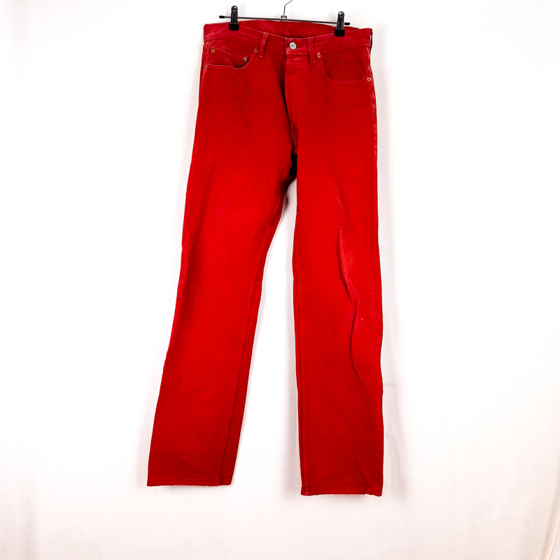 Levi's 501 Talla España 40 W32 de Segunda Mano Tienen la entrepierna cosida y con parche