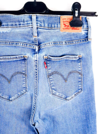 Levi's 720 High Rise Super Skinny Talla España 32 W25 de Segunda Mano