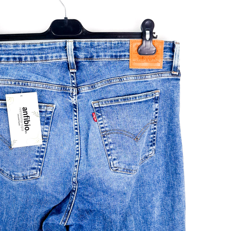 Levi's 721 High Rise Bootcut Talla España 44-46 W33 de Segunda Mano