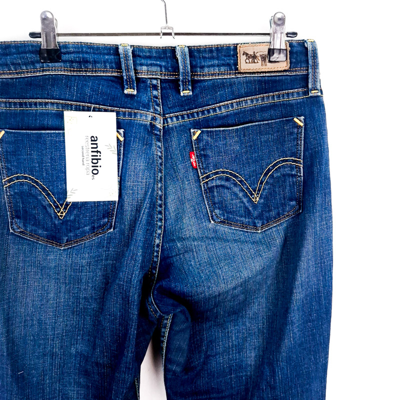 Levi's Talla España 40 W30 de Segunda Mano