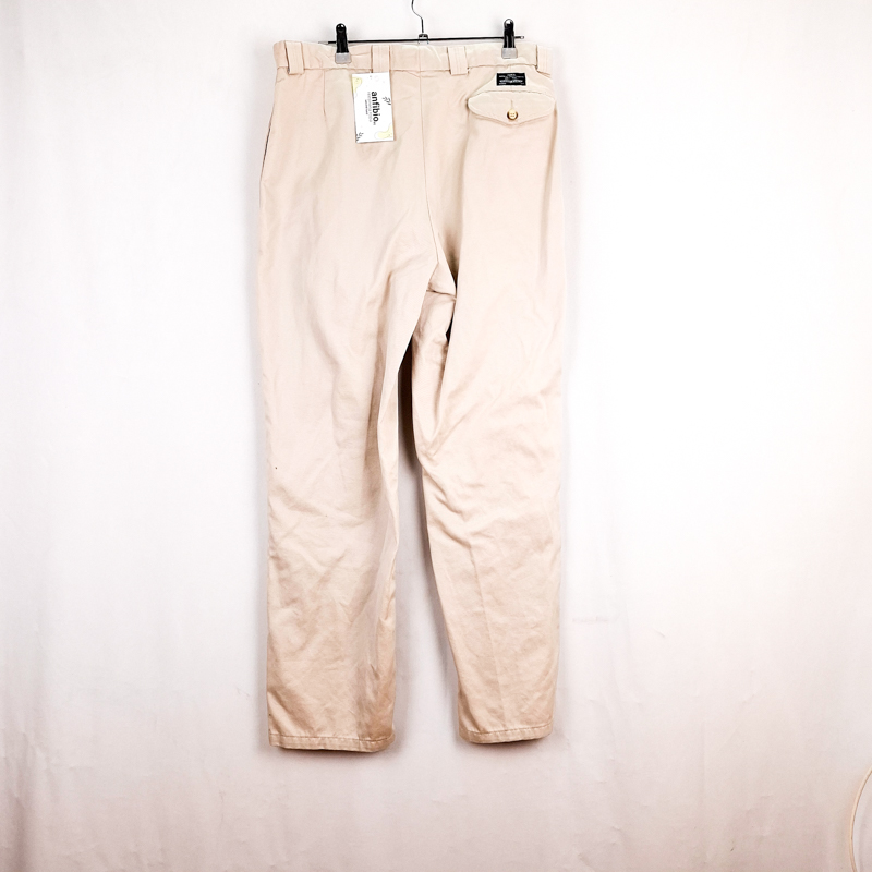 Levi's tipo Chinos Talla España 42-44 W34 de Segunda Mano