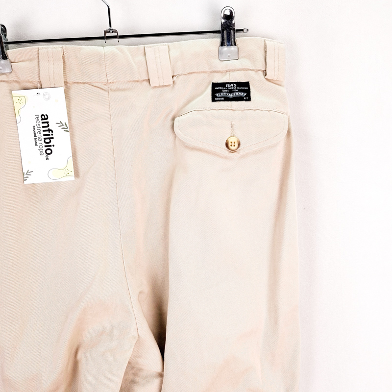 Levi's tipo Chinos Talla España 42-44 W34 de Segunda Mano