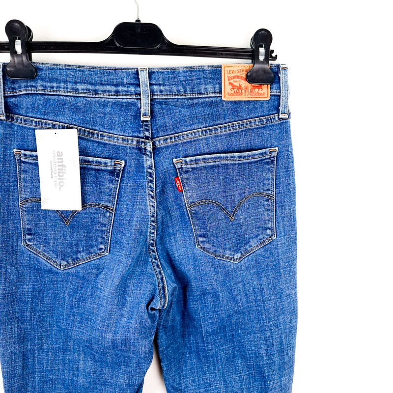 Levi's 312 Shaping Slim Talla España 38-40 W29 de Segunda Mano