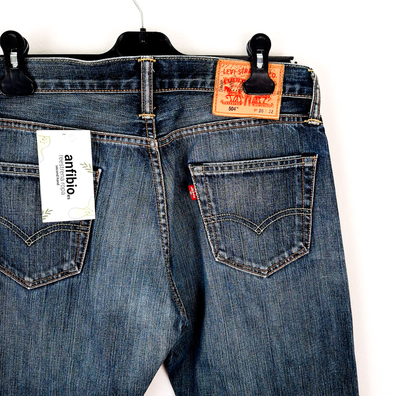 Levi's 504 Talla España 40 W30 de Segunda Mano.