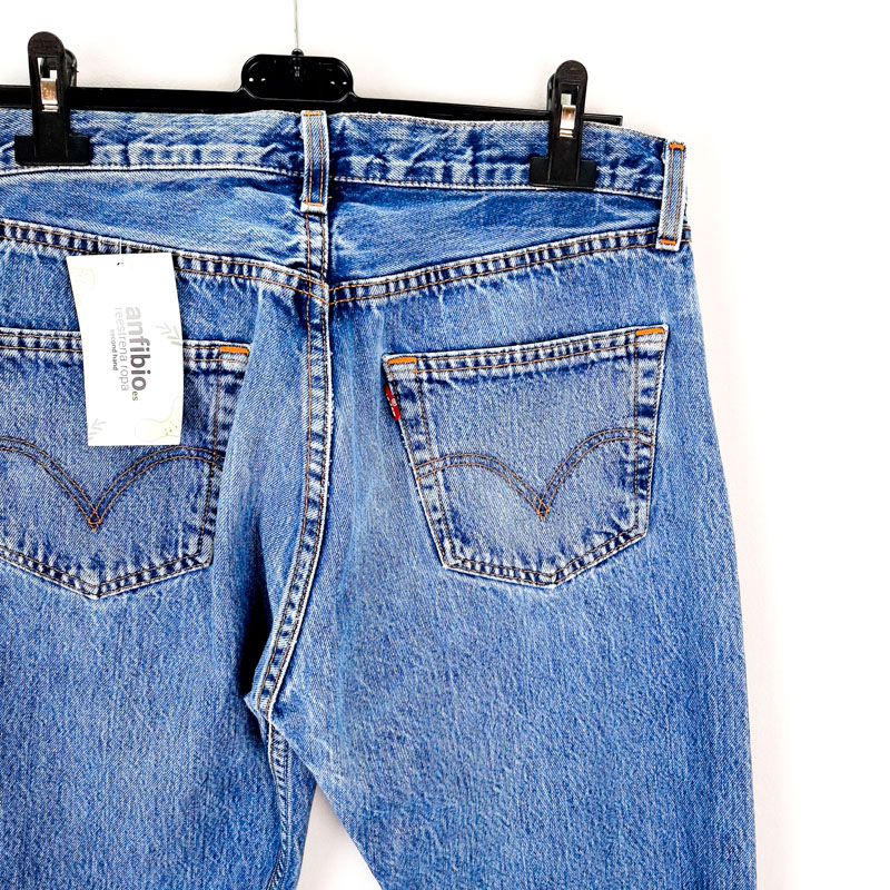 Levi's 501 Talla España 40 W32 de Segunda Mano.