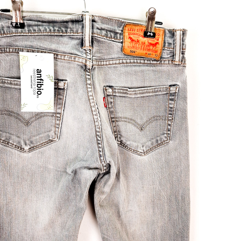 Levi's 504 Talla España 38 W30 de Segunda Mano