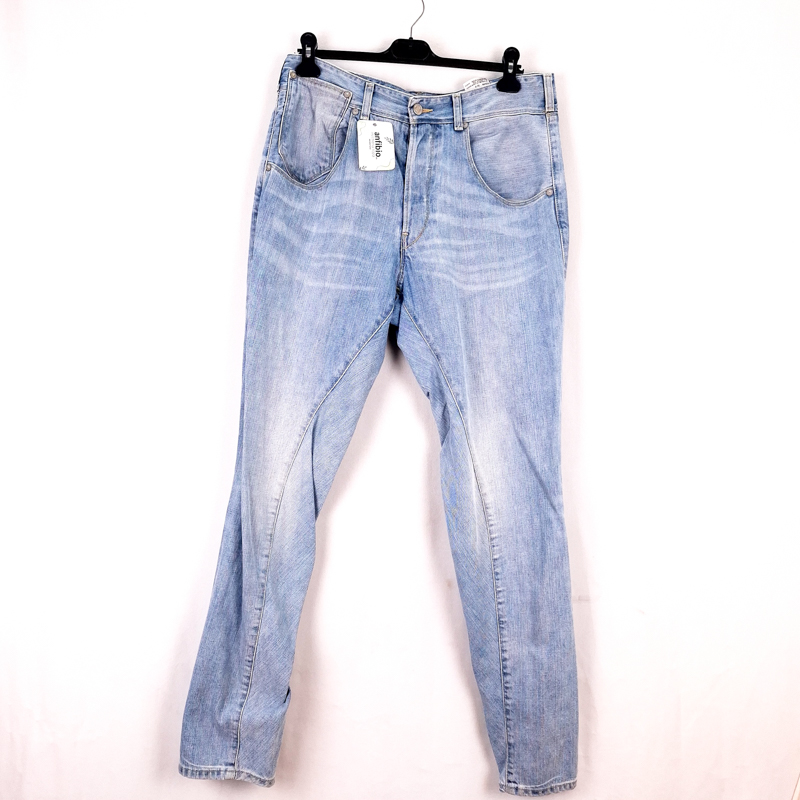 Levi's Engineered con cremallera trasera Talla España 44 W32 de Segunda Mano