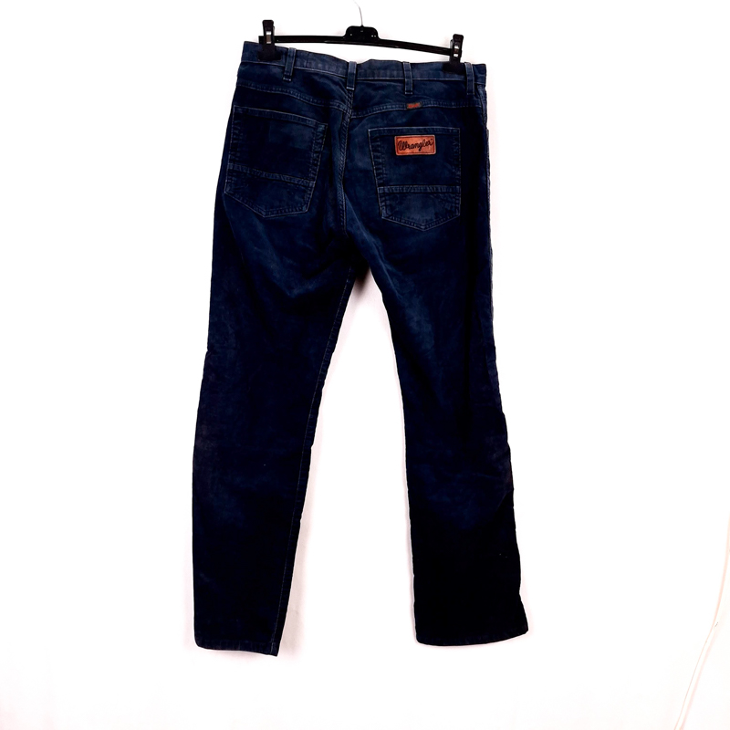 Wrangler Arizona Stretch de pana Talla España 44 W34 de Segunda Mano