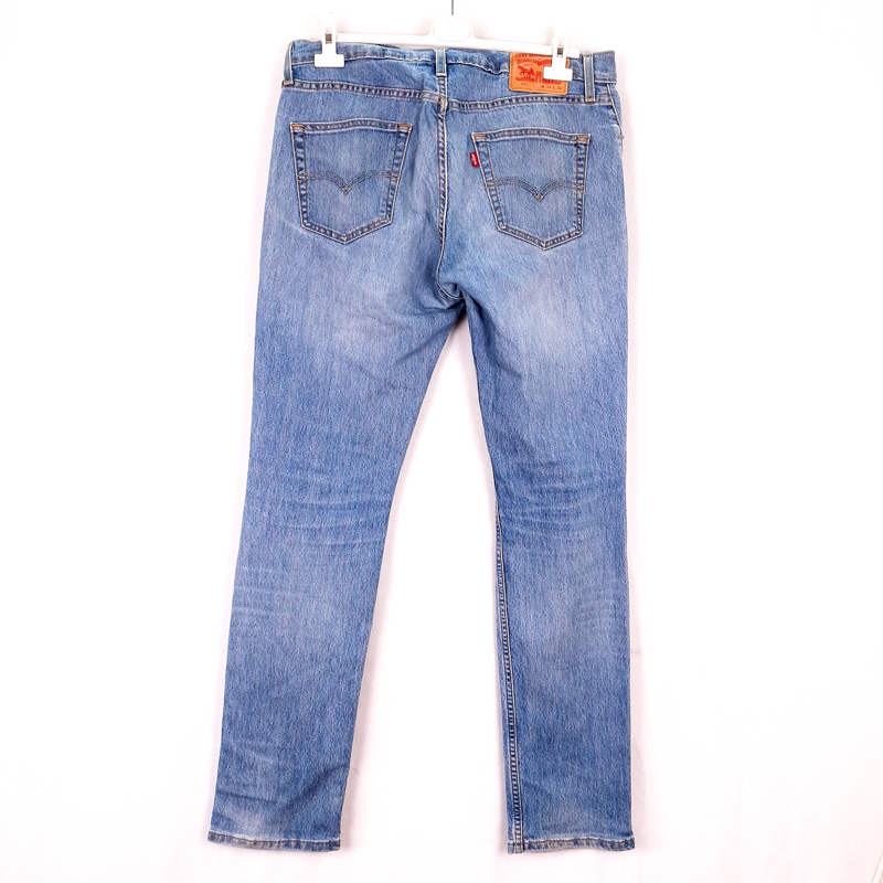 Levi's 511 Talla España 46 W34 de Segunda Mano Rotos en las perneras