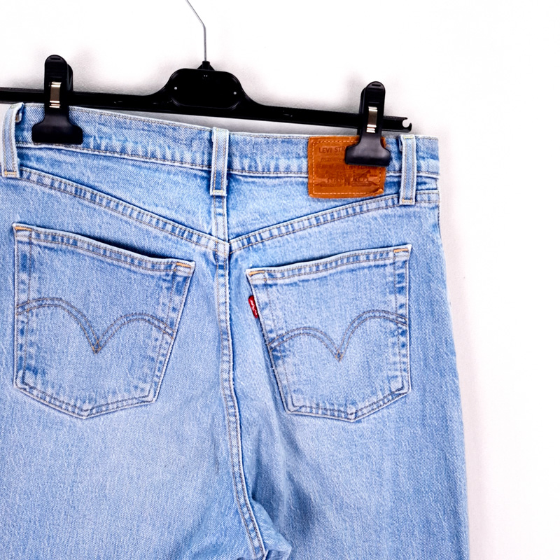 Levi's Ribcage Straight Premium Talla España 36-38 W28 de Segunda Mano