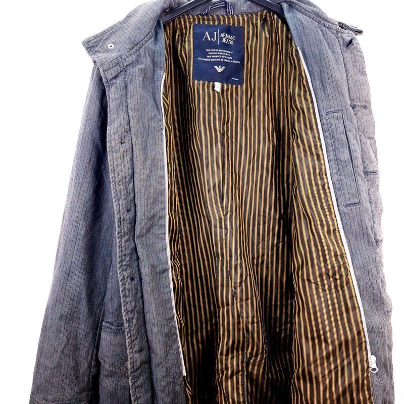 Chaqueta Armani Jeans Talla M de Segunda Mano